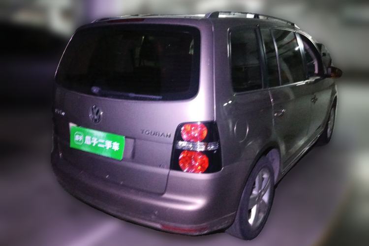 Used Volkswagen Touran 2015 1.4T DSG Comfort Edition 5 Seats Rear Right 45 Deg