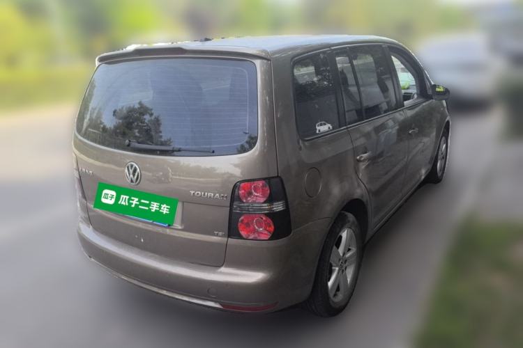 Used Volkswagen Touran 2015 1.4T Manual Fashion Edition 5-Seater Rear Right 45 Deg
