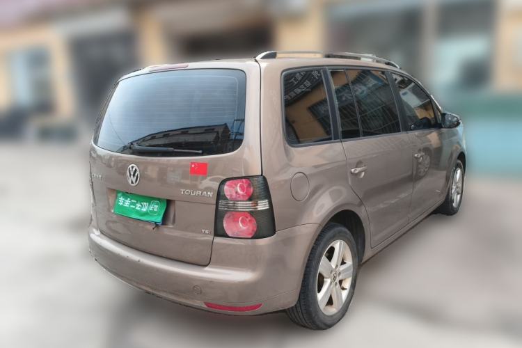 Used Volkswagen Touran 2015 1.4T Manual Fashion Edition 5-Seater Rear Right 45 Deg