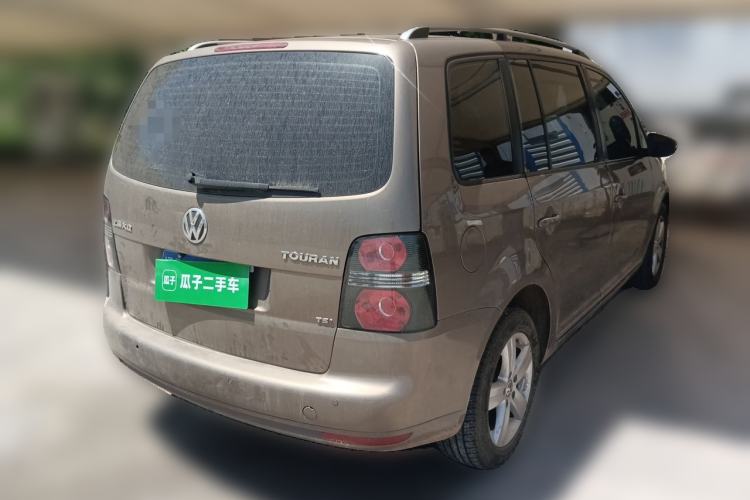 Used Volkswagen Touran 2015 1.4T DSG Comfort Edition 5 Seats Rear Right 45 Deg