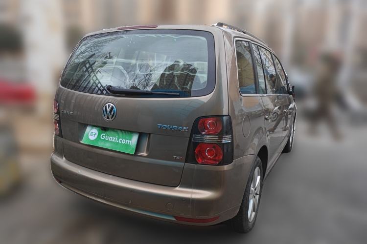 Used Volkswagen Touran 2015 1.4T Manual Fashion Edition 5-Seater Rear Right 45 Deg