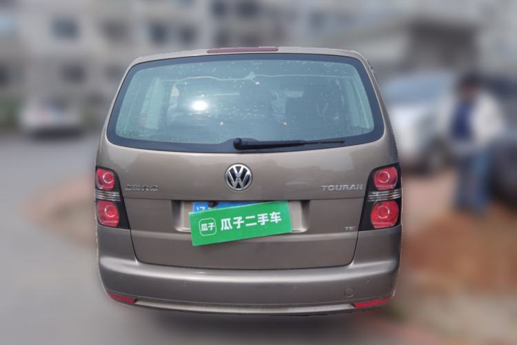 Used Volkswagen Touran 2015 1.4T Manual Fashion Edition 5-Seater Rear