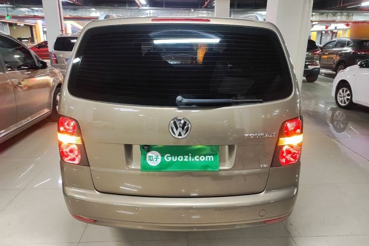 Used Volkswagen Touran 2015 1.4T DSG Comfort Edition 5 Seats Rear