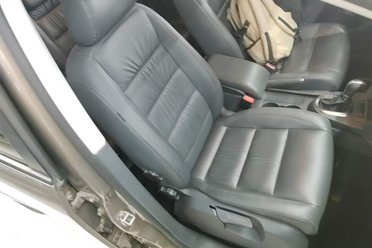 Used Volkswagen Touran 2015 1.4T DSG Comfort Edition 5 Seats Right Front Seat