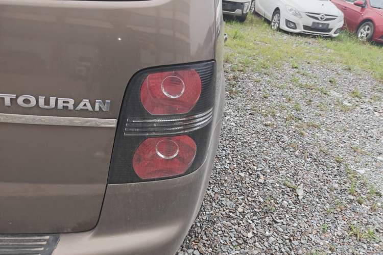Used Volkswagen Touran 2015 1.4T Manual Fashion Edition 5-Seater Right Rear Taillight