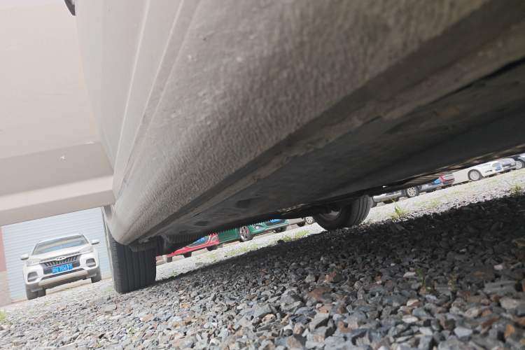 Used Volkswagen Touran 2015 1.4T Manual Fashion Edition 5-Seater Right Side Sill