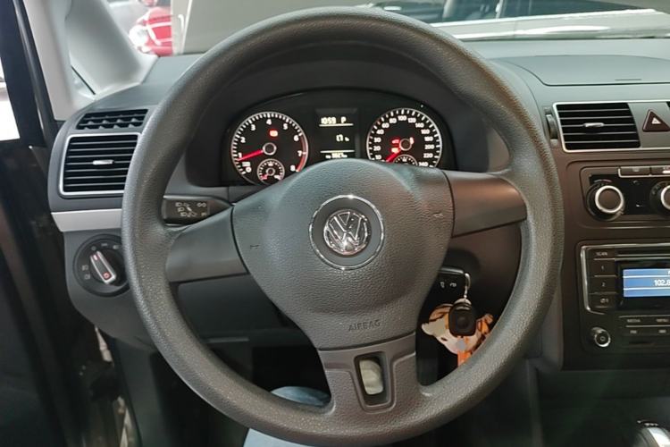 Used Volkswagen Touran 2015 1.4T DSG Comfort Edition 5 Seats Steering Wheel