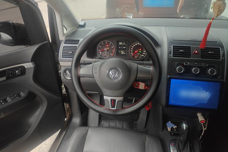 Used Volkswagen Touran 2015 1.4T DSG Comfort Edition 5 Seats Steering Wheel