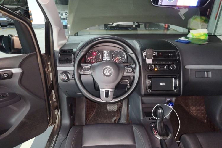 Used Volkswagen Touran 2015 1.4T DSG Flagship Edition 5-seater Steering Wheel