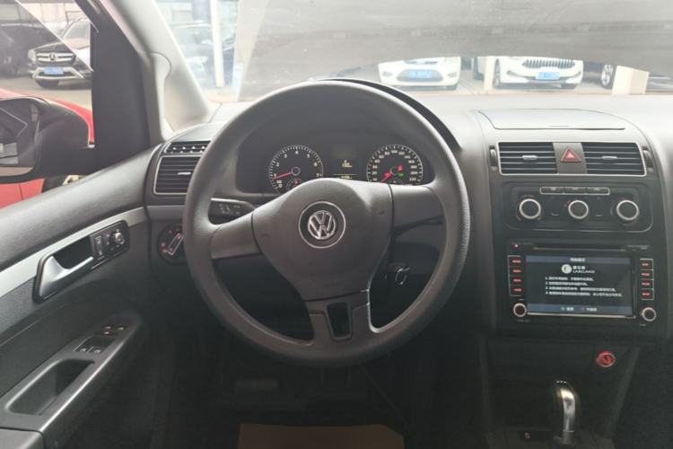 Used Volkswagen Touran 2015 1.4T DSG Comfort Edition 5 Seats Steering Wheel