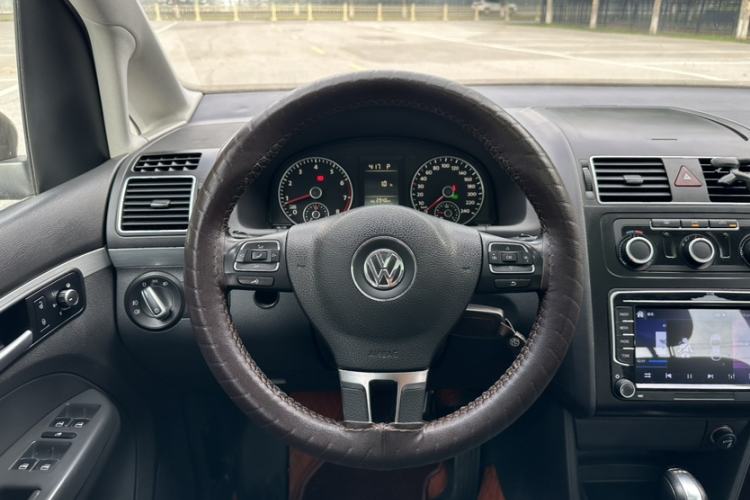 Used Volkswagen Touran 2015 1.4T DSG Comfort Edition 5 Seats Steering Wheel
