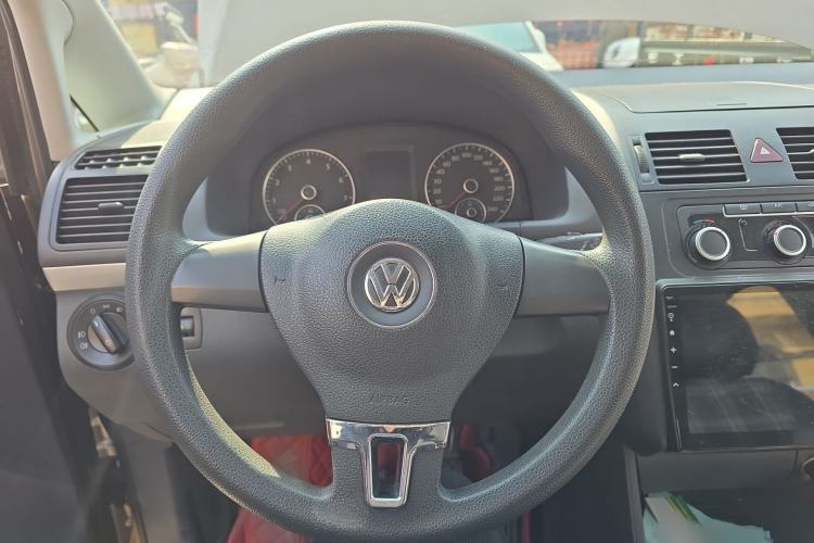 Used Volkswagen Touran 2015 1.4T Manual Fashion Edition 5-Seater Steering Wheel
