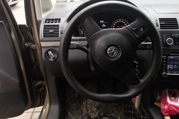 Used Volkswagen Touran 2015 1.4T Manual Comfort Edition 5-Seater Steering Wheel