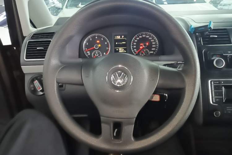 Used Volkswagen Touran 2015 1.4T DSG Comfort Edition 5 Seats Steering Wheel