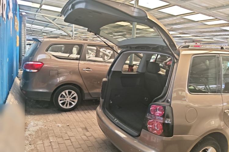 Used Volkswagen Touran 2015 1.4T DSG Comfort Edition 5 Seats Trunk