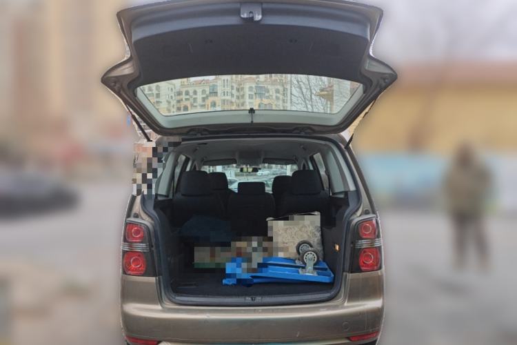 Used Volkswagen Touran 2015 1.4T Manual Fashion Edition 5-Seater Trunk