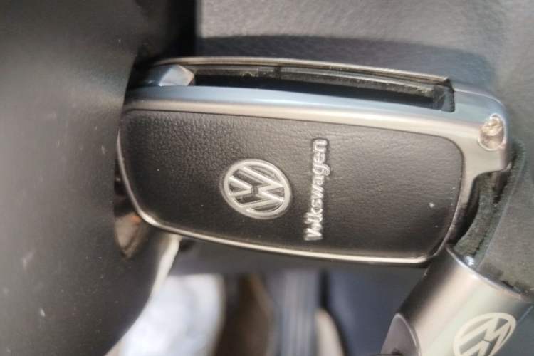 Used Volkswagen Touran 2015 1.4T DSG Comfort Edition 5 Seats Vehicle Key