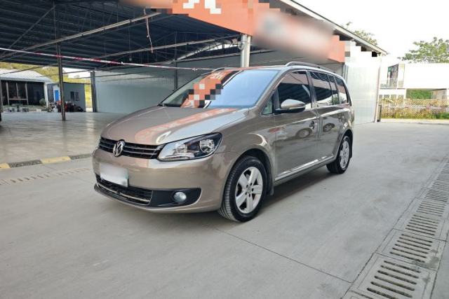 Ojetý Volkswagen Touran 2015 1.4T DSG Comfort Edition 5 Seats