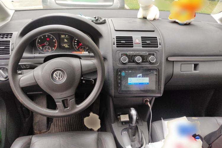 Used Volkswagen Touran 2015 1.4T DSG Comfort Edition 5 Seats Center Console