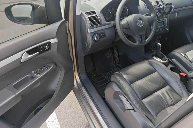 Used Volkswagen Touran 2015 1.4T DSG Comfort Edition 5 Seats Driver Seat