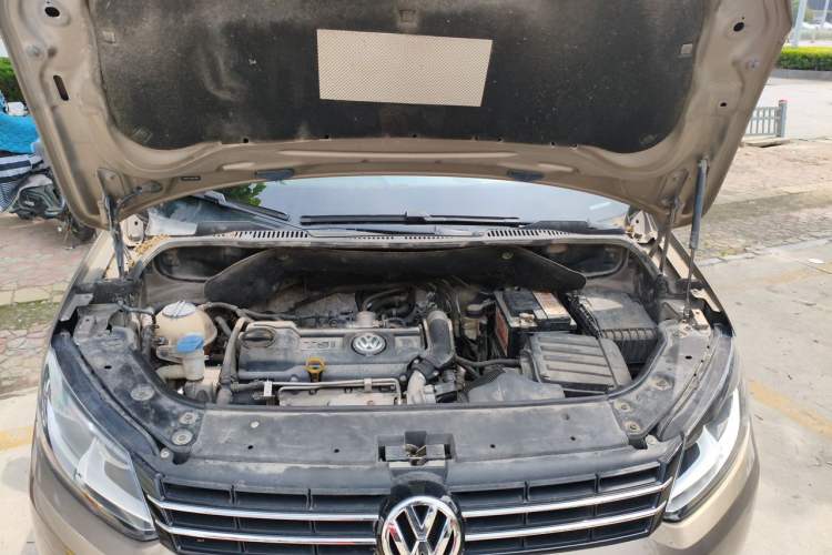 Used Volkswagen Touran 2015 1.4T DSG Comfort Edition 5 Seats Engine Bay