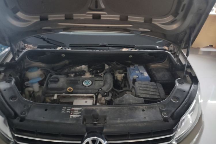 Used Volkswagen Touran 2015 1.4T DSG Comfort Edition 5 Seats Engine Bay