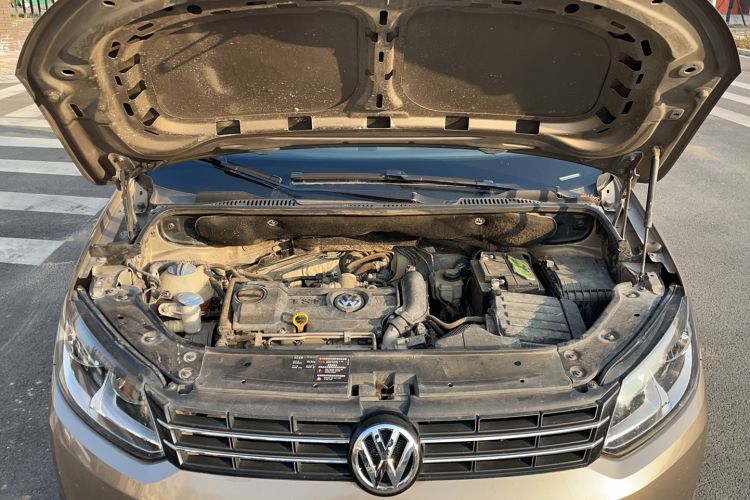 Used Volkswagen Touran 2015 1.4T Manual Fashion Edition 5-Seater Engine Bay