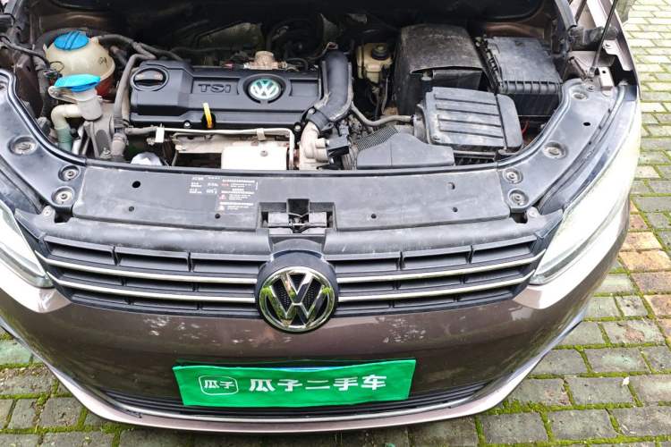 Used Volkswagen Touran 2015 1.4T DSG Comfort Edition 5 Seats Engine Bay