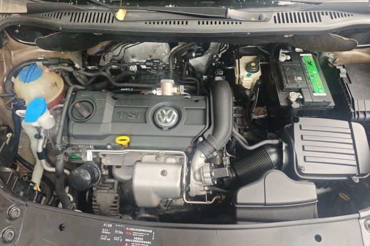 Used Volkswagen Touran 2015 1.4T DSG Comfort Edition 5 Seats Engine Bay