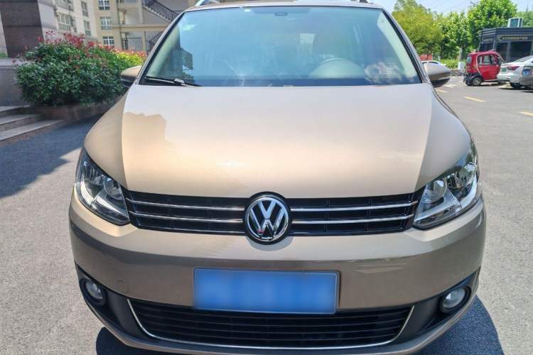 Used Volkswagen Touran 2015 1.4T DSG Comfort Edition 5 Seats Exterior 1
