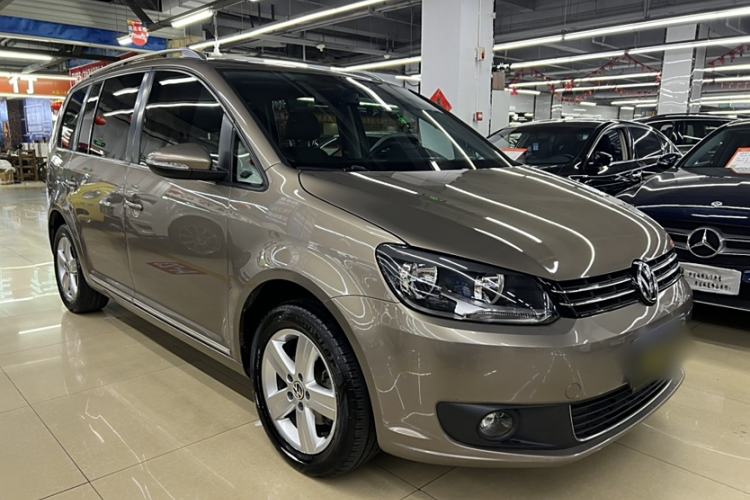 Used Volkswagen Touran 2015 1.4T DSG Comfort Edition 5 Seats Exterior 2