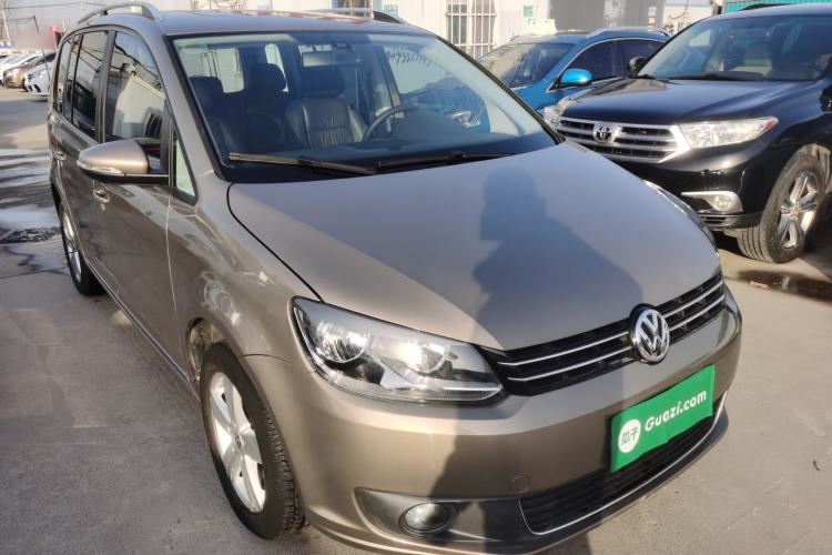 Used Volkswagen Touran 2015 1.4T DSG Comfort Edition 5 Seats Exterior 2
