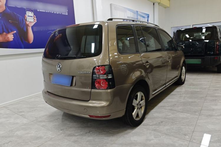 Used Volkswagen Touran 2015 1.4T DSG Comfort Edition 5 Seats Exterior 3