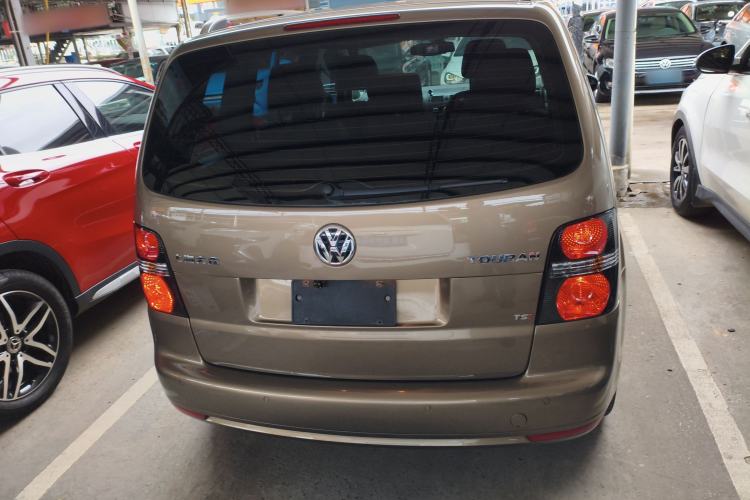 Used Volkswagen Touran 2015 1.4T DSG Comfort Edition 5 Seats Exterior 4