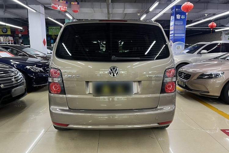 Used Volkswagen Touran 2015 1.4T DSG Comfort Edition 5 Seats Exterior 4