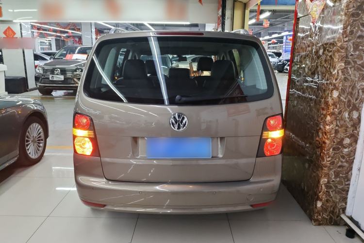 Used Volkswagen Touran 2015 1.4T DSG Comfort Edition 5 Seats Exterior 4