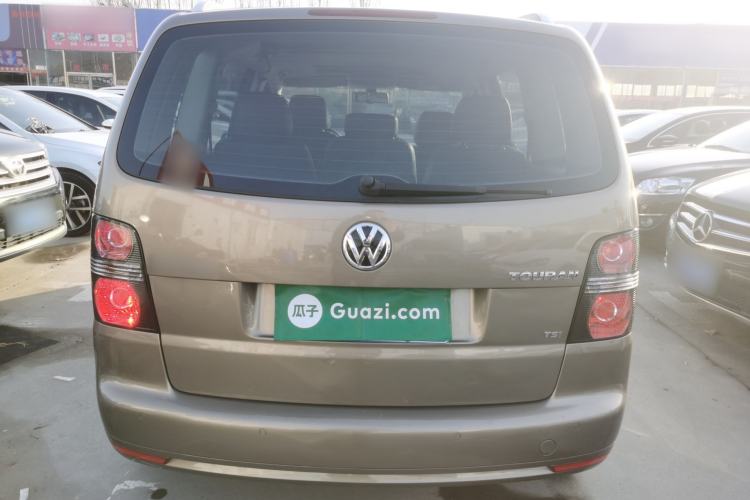 Used Volkswagen Touran 2015 1.4T DSG Comfort Edition 5 Seats Exterior 4