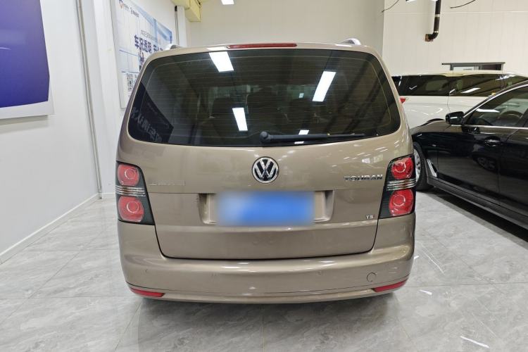 Used Volkswagen Touran 2015 1.4T DSG Comfort Edition 5 Seats Exterior 4