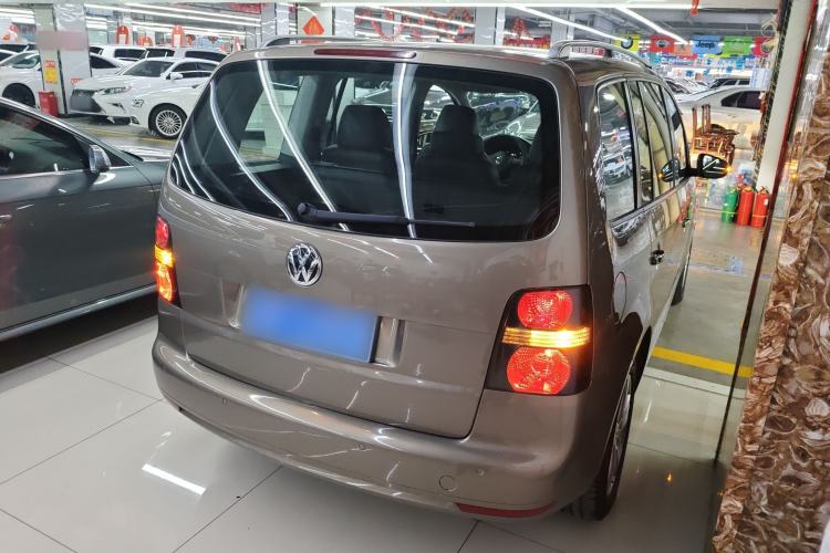 Used Volkswagen Touran 2015 1.4T DSG Comfort Edition 5 Seats Exterior 5