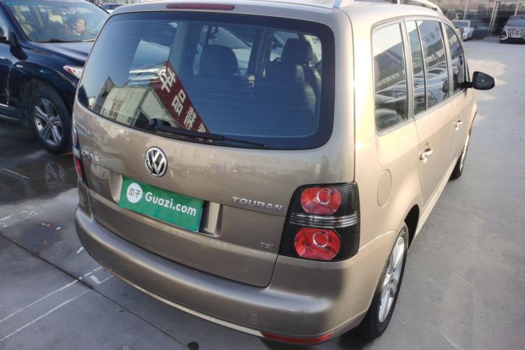 Used Volkswagen Touran 2015 1.4T DSG Comfort Edition 5 Seats Exterior 5