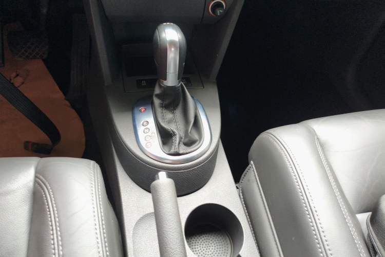Used Volkswagen Touran 2015 1.4T DSG Comfort Edition 5 Seats Gear Lever