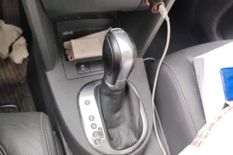 Used Volkswagen Touran 2015 1.4T DSG Comfort Edition 5 Seats Gear Lever
