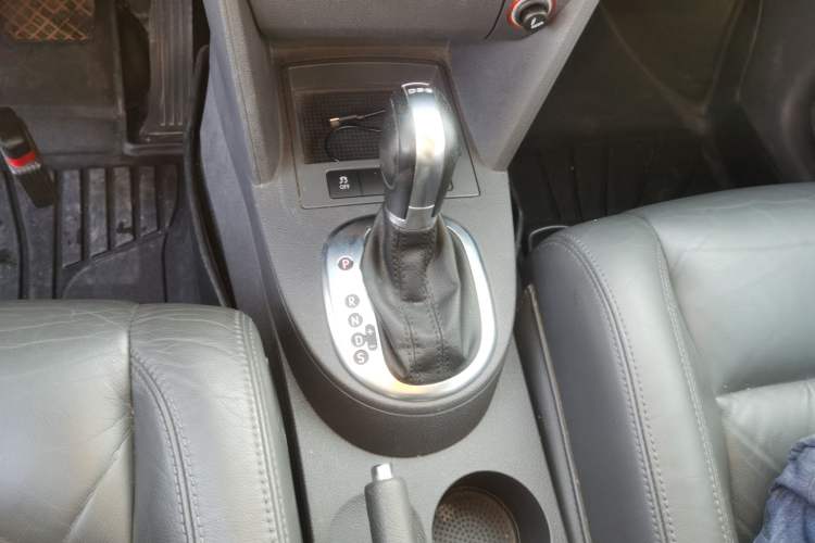 Used Volkswagen Touran 2015 1.4T DSG Comfort Edition 5 Seats Gear Lever