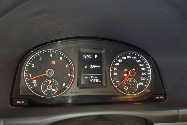 Used Volkswagen Touran 2015 1.4T DSG Comfort Edition 5 Seats Instrument Cluster