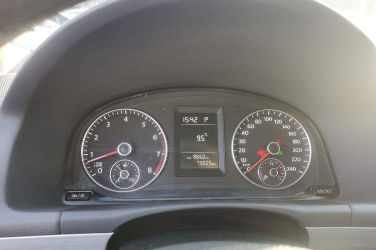 Used Volkswagen Touran 2015 1.4T DSG Comfort Edition 5 Seats Instrument Cluster