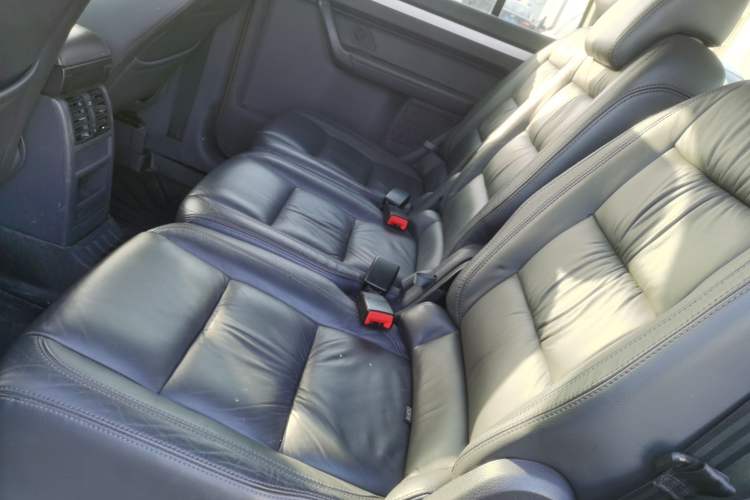 Used Volkswagen Touran 2015 1.4T DSG Comfort Edition 5 Seats Interior 4