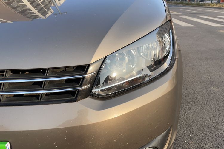 Used Volkswagen Touran 2015 1.4T Manual Fashion Edition 5-Seater Left Front Headlight