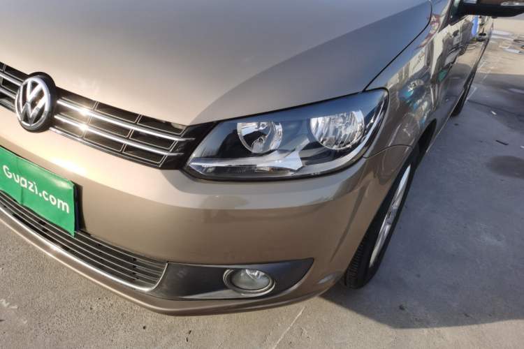 Used Volkswagen Touran 2015 1.4T DSG Comfort Edition 5 Seats Left Front Headlight