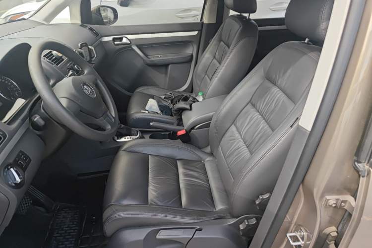 Used Volkswagen Touran 2015 1.4T DSG Comfort Edition 5 Seats Left Front Seat
