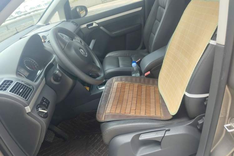 Used Volkswagen Touran 2015 1.4T DSG Comfort Edition 5 Seats Left Front Seat